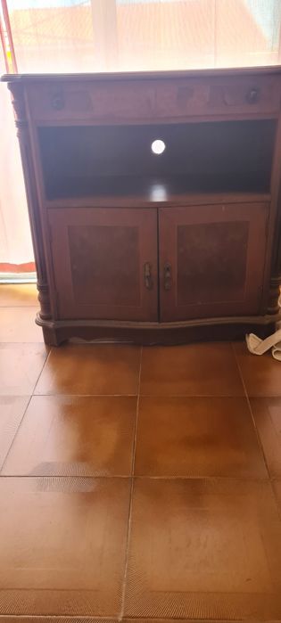 Aparador para restaurar
