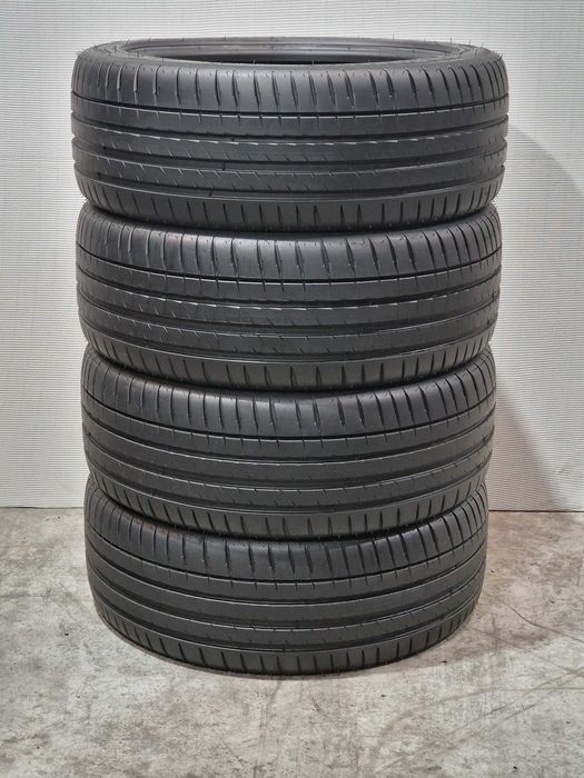 4 Pneus 235/45R19 MICHELIN Semi Novos