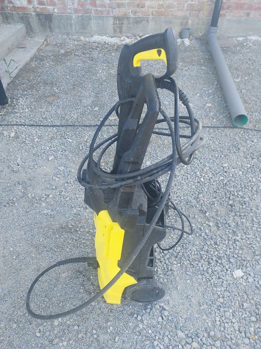 Продам Karcher K 4