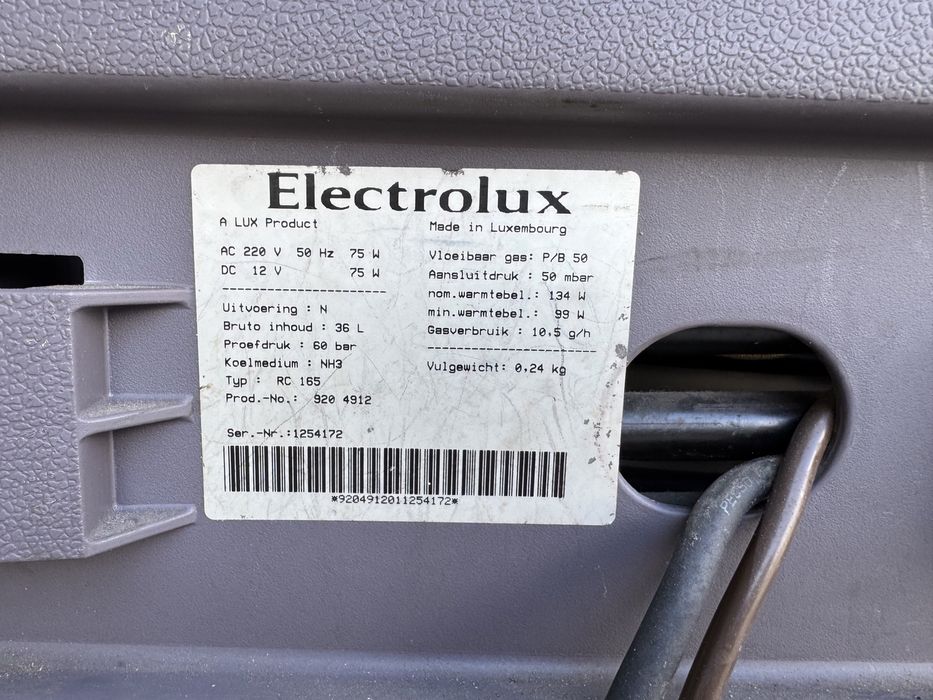 Холодильник кемпінговий аміачний. Газ, 12v, 220v Tristar, Electrolux