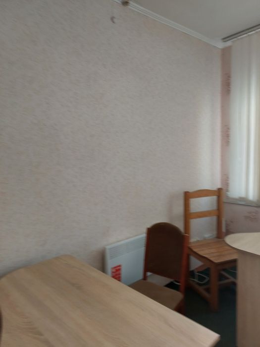 Здается в оренду кімната в центрі міста.