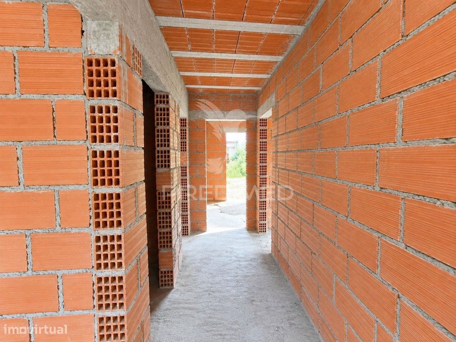 Moradia em Estrutura em Rossas, Vieira do Minho