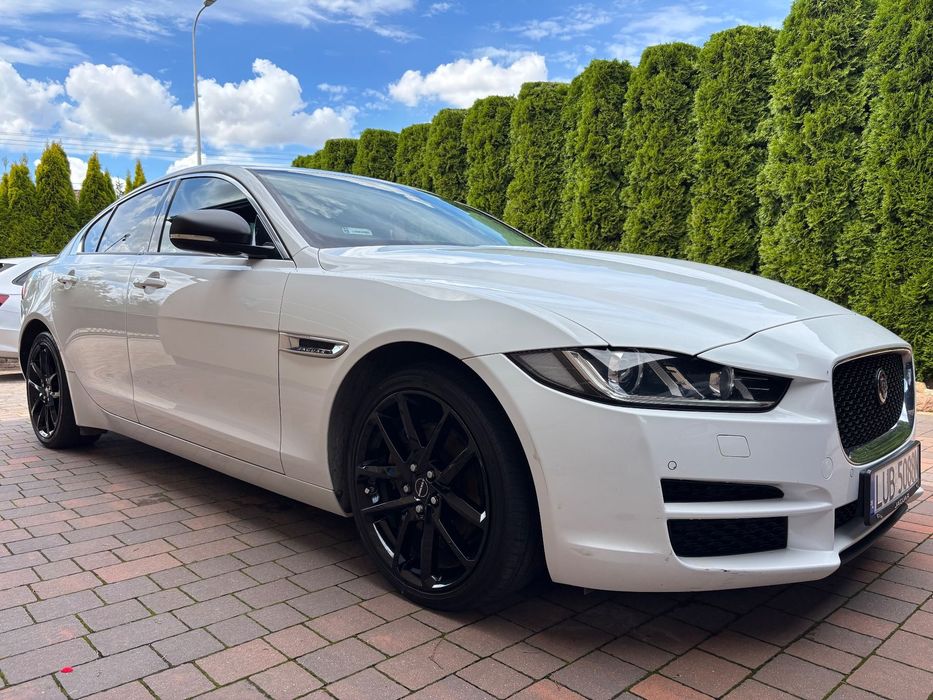 Jaguar XE