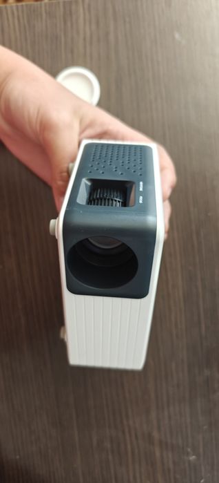 Терміново Проектор AKIYO HD