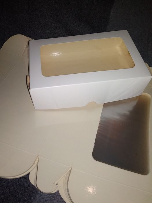 Упаковочная коробка с окошком,белая, 200*130*50мм.