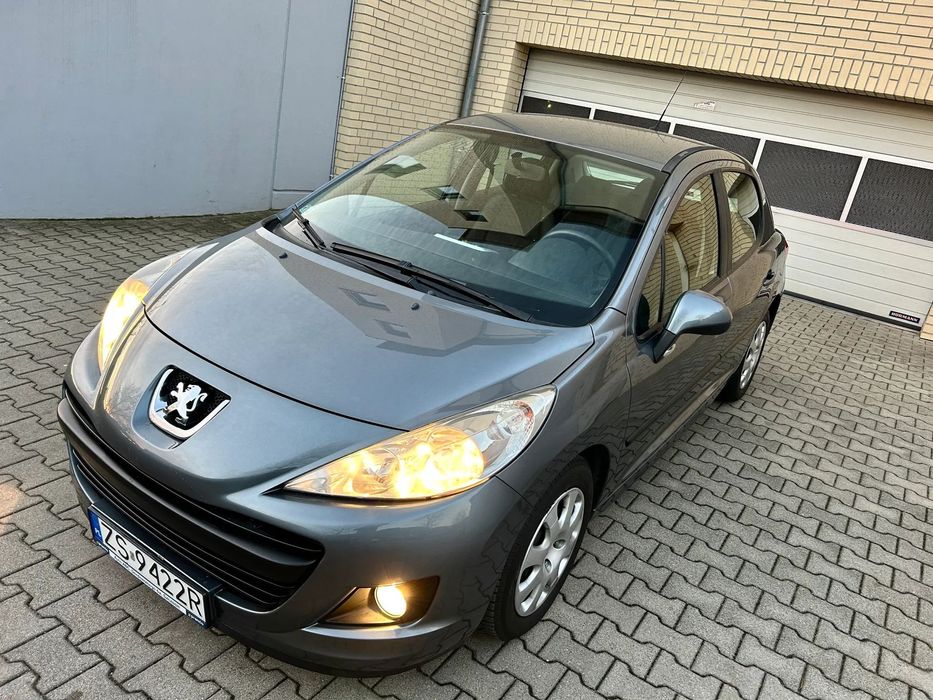 Peugeot 207 2010 salon Polska 1.4 74 KM super stan !
