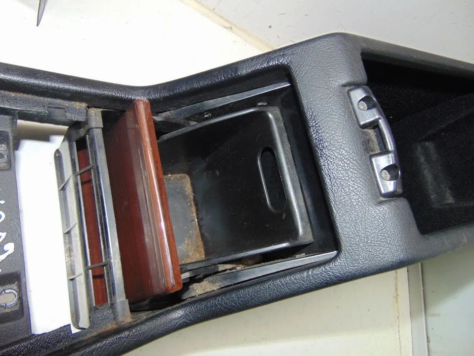 Mercedes W202 consola/Guarnições
