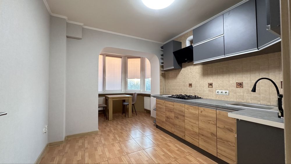 Довгострокова оренда в центрі міста 1,5к . Новобудова . інд. Опалення