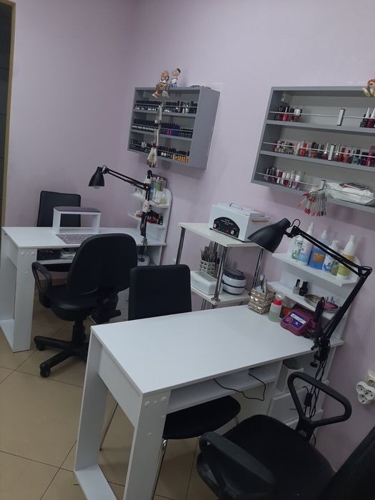 Стол маникюрный (Новый)10шт