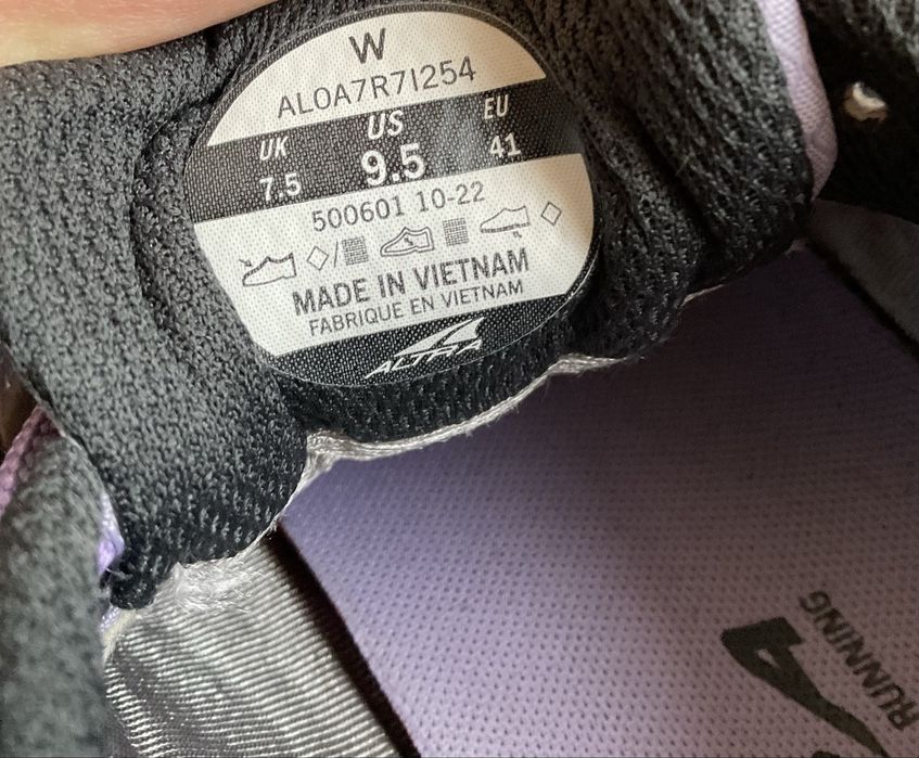 Жіночі трейлові кросівки Altra AllWthr 2 мембранні. взувались один раз