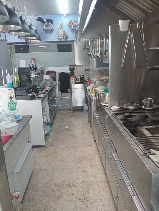 Trespasse churrasqueira Maria Albertina Mercado Rio d Mouro renda 250€