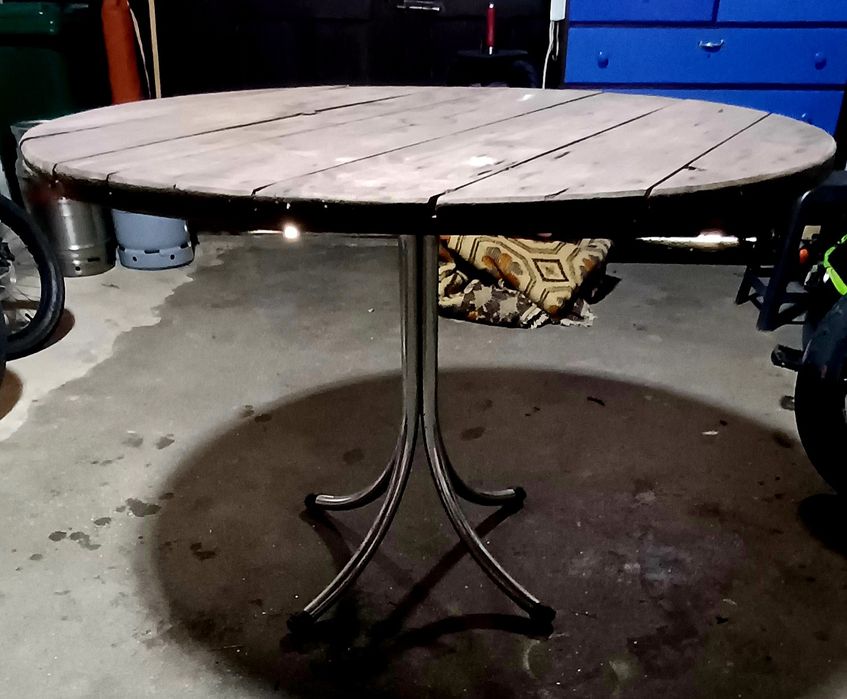 Mesa de madeira (bobine)