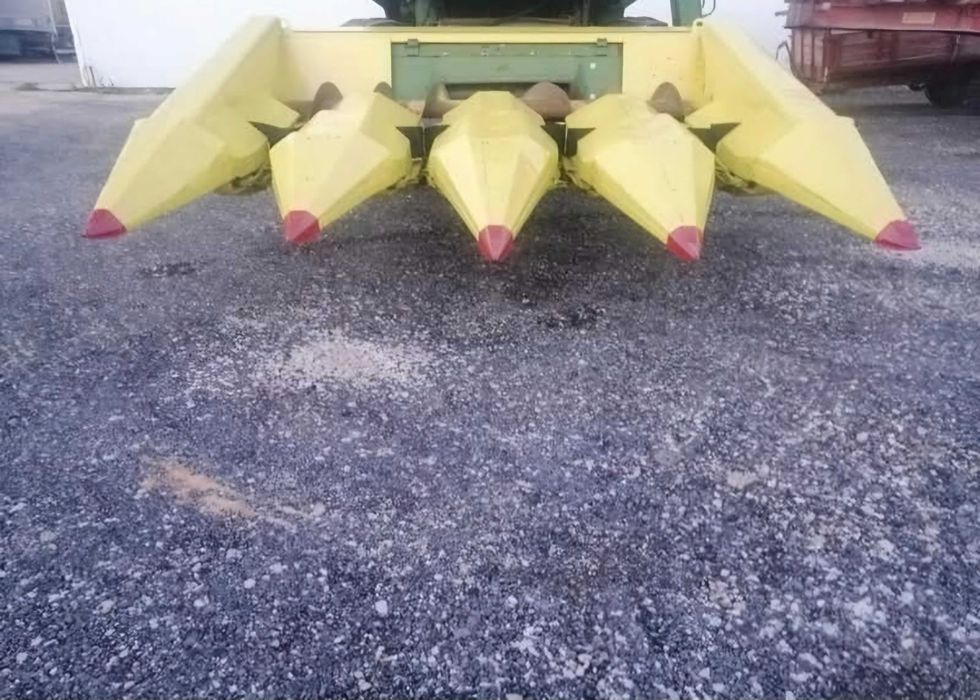 Frente de milho 4 linhas laverda, New Holland, John deere