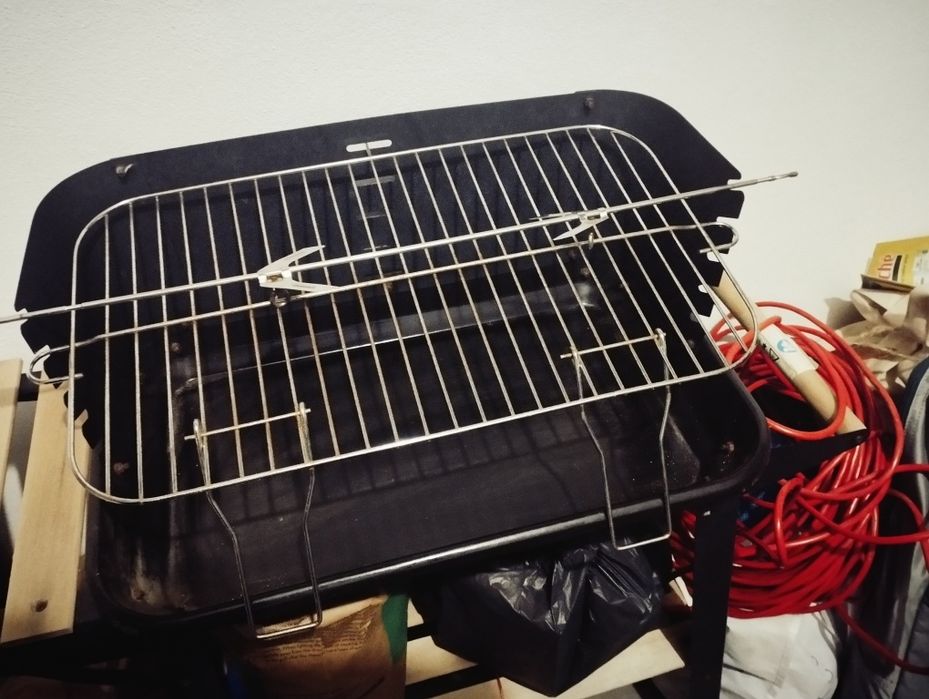 Grelhador praticamente novo