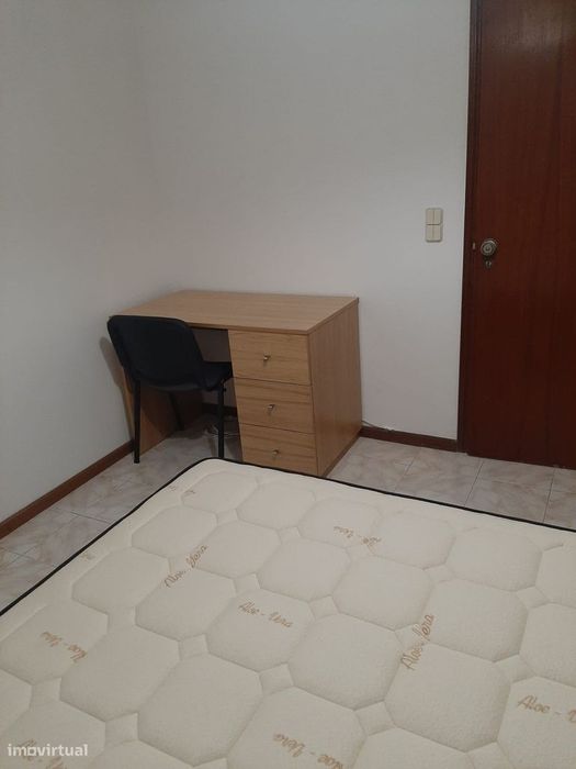 Quarto Individual Mobiliado em Castêlo da Maia