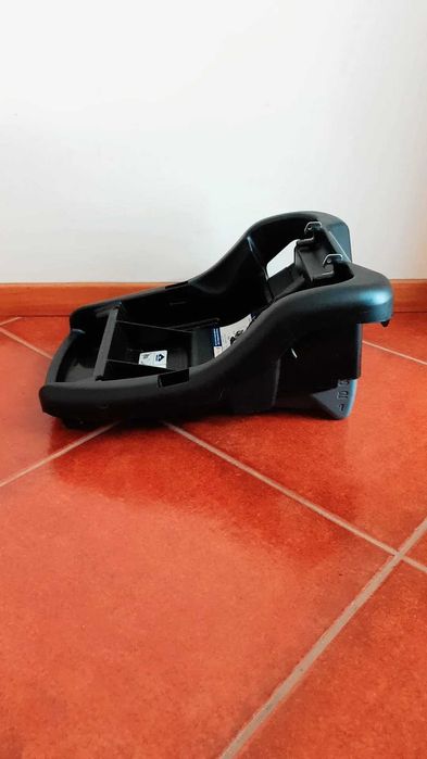 Carrinho de bebé (duplo), com baby coques isofix incluidas..