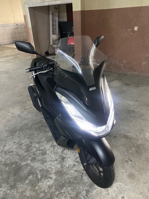 Vendo PCX-2023 toda revisada na Honda.