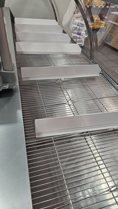 Vitrine refrigerada de talho 3,70m - motor à distância