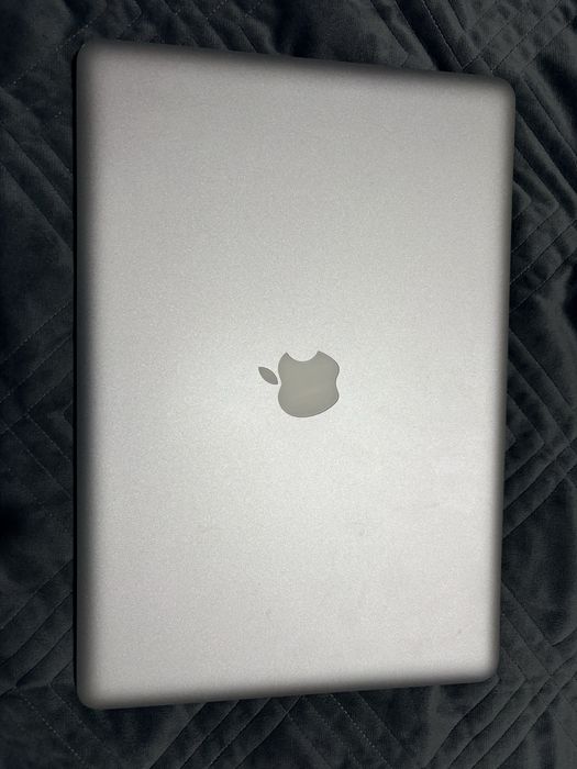 MacBook Pro Intel Core i7