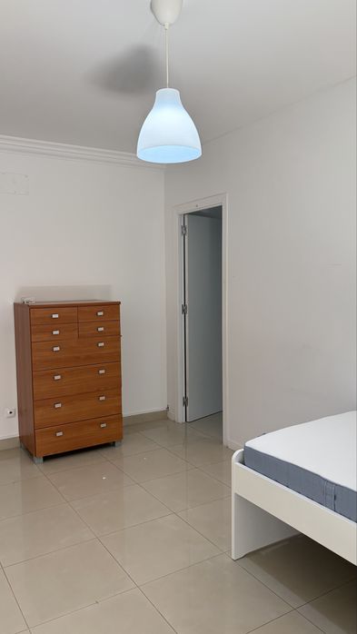 Quarto Duplo  São Sebastião, Setúbal