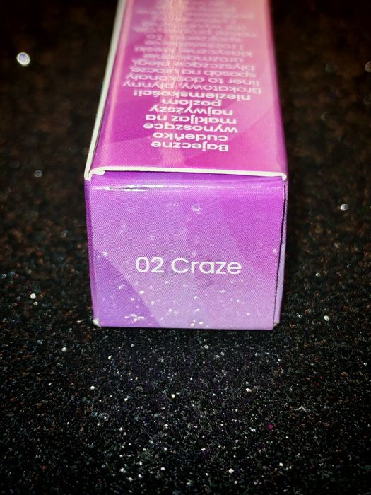 Nowe kosmetyki Stars from the Stars brokat liner pisak