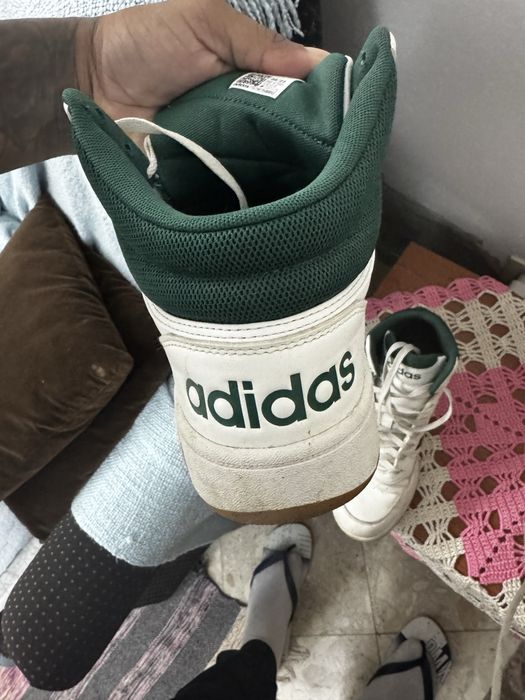 Tenis addidas /semi novo