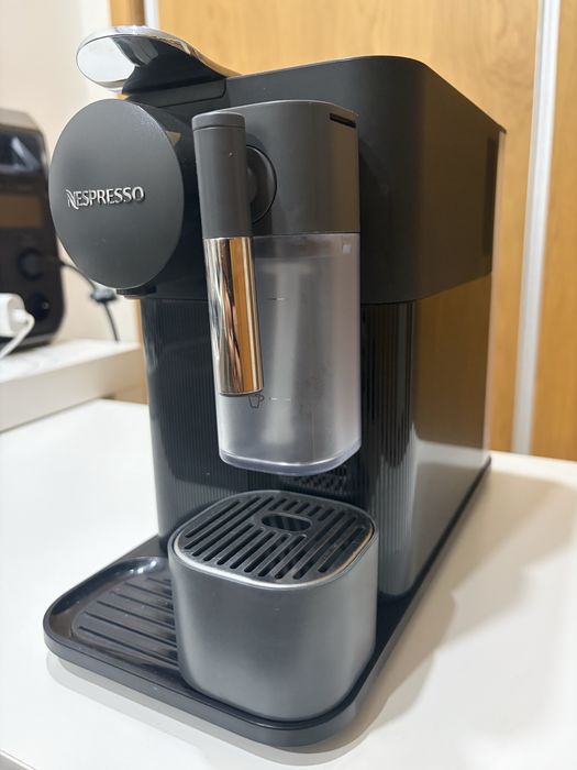 Nespresso delonghi lattissima one