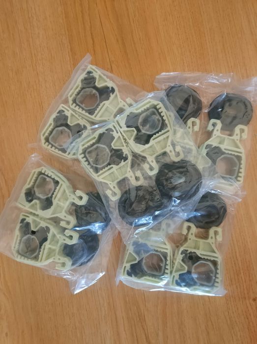 Кріплення радіатора 5Q0121367G 1K0121367F