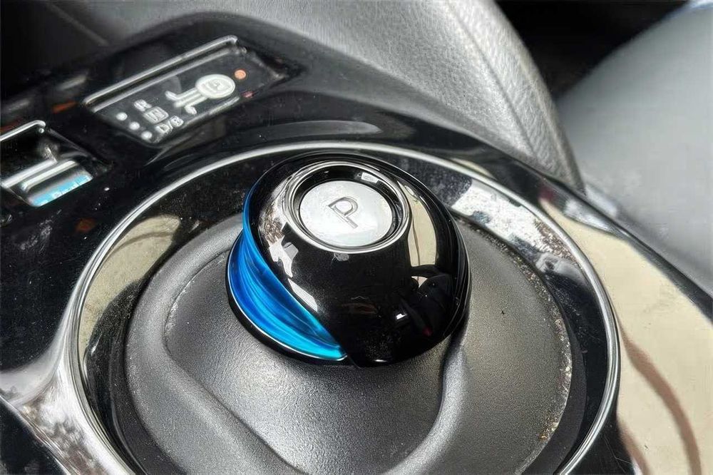 Nissan LEAF SL      2018