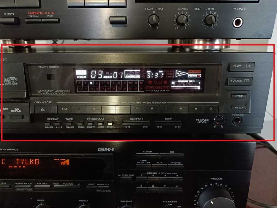 CD Yamaha CDX 810 z pilotem