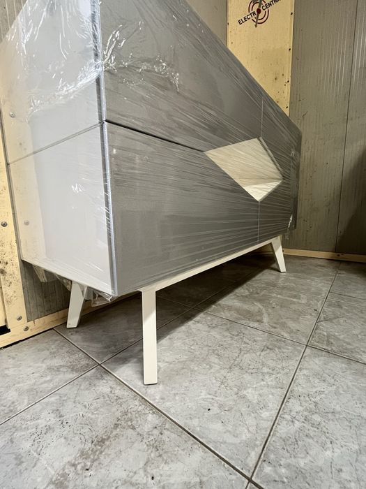 Cómoda de quarto com 4 gavetas