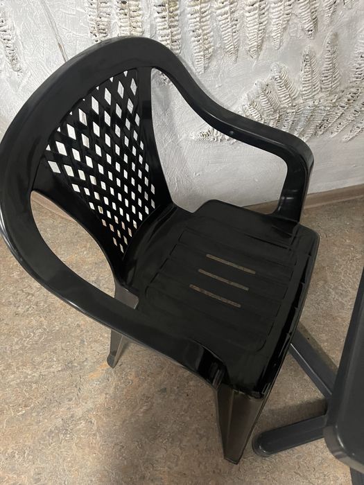 Plastikowy ogrodowy stół