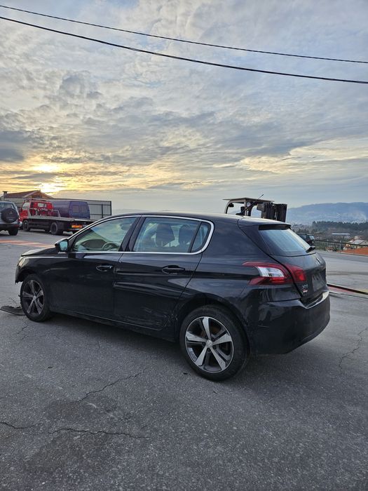 Peugeot 308 II 1.6 BlueHDi de 2016 para peças