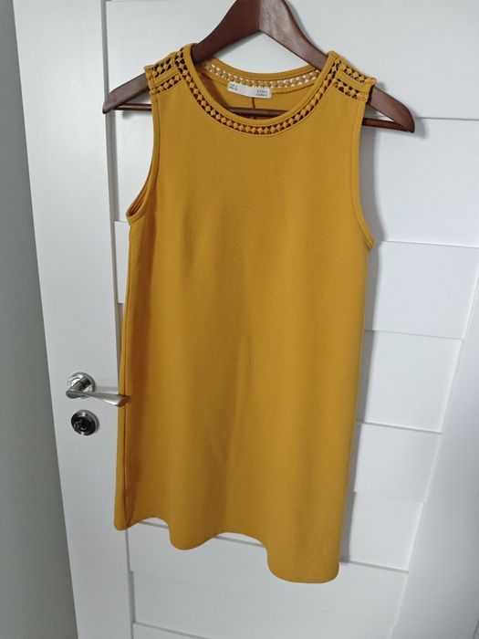 Sukienka musztardowa sfera
