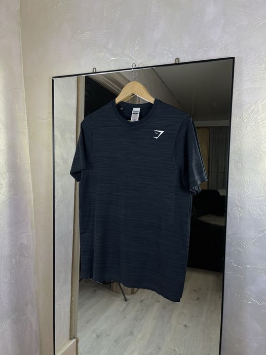 Спортивна футболка Gymshark Apex: дихаюча структура та атлетичний крій