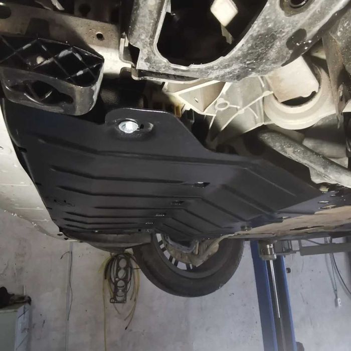 Металевий ЗАХИСТ ДВИГУНА VOLKSWAGEN GOLF 4/5/6/7 — ВІД ВИРОБНИКА