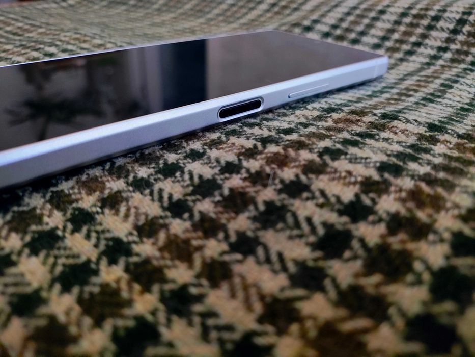 Sharp Aquos R8. Японское качество. MIL-STD-810G и IP68 2sim\256gb\6.4"