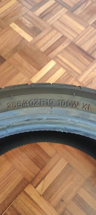 Pneus Massimo Leone L1 255 40 Z R19