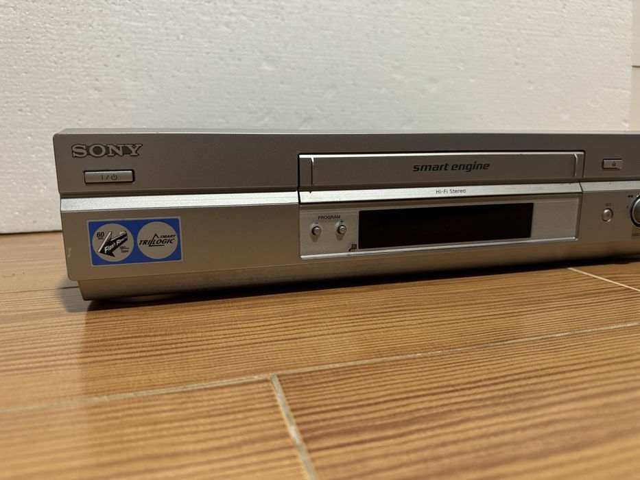 Leitor/Gravador VHS SONY