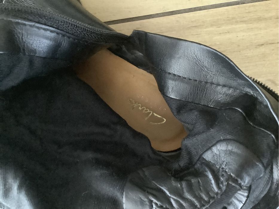 Czarne skórzane kozaki damskie Clarks rozmiar 37 lub 37,5