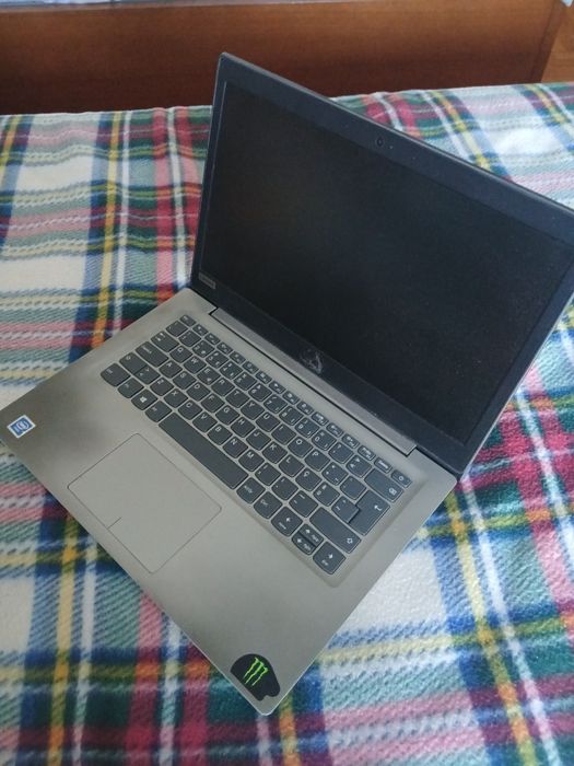 Computador LENOVO