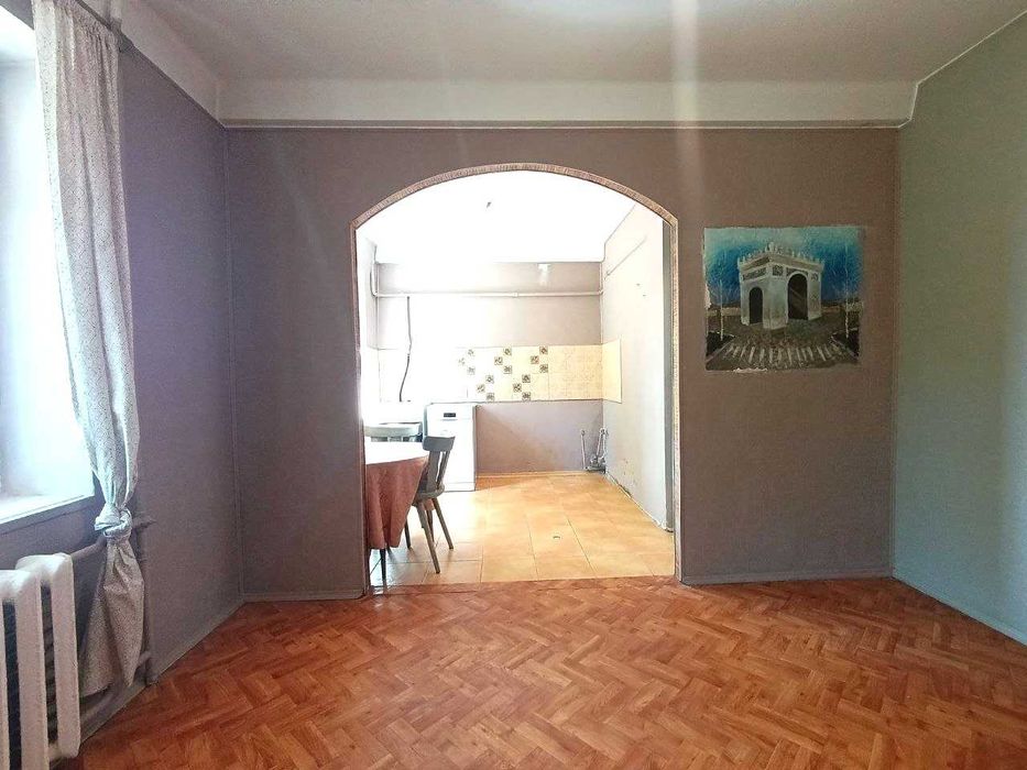 Без комісії! Продам 3к.кв. біля ст.м.Житомирська і Академмістечко!