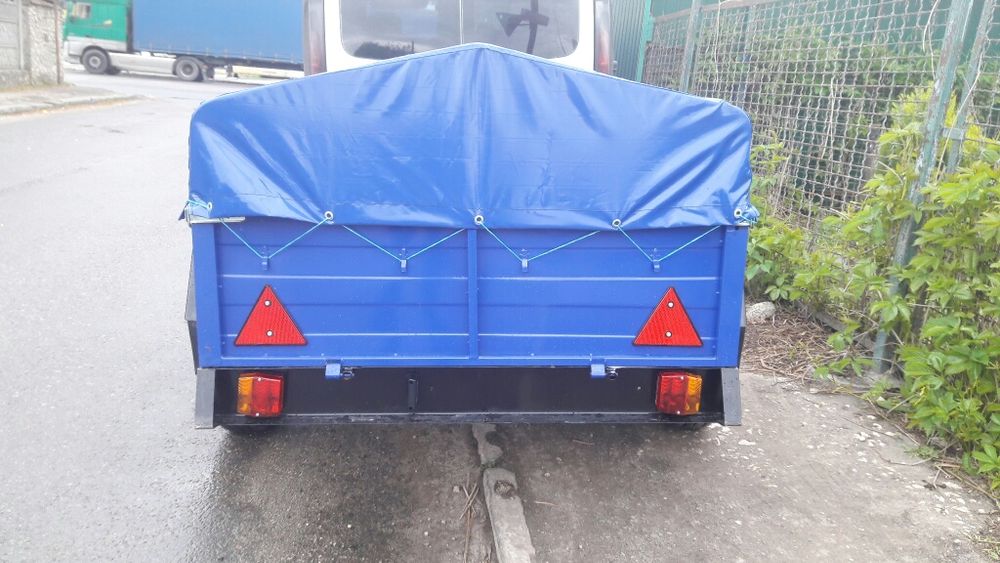 Причіп прицеп  прицепи до легкового автомобіля.