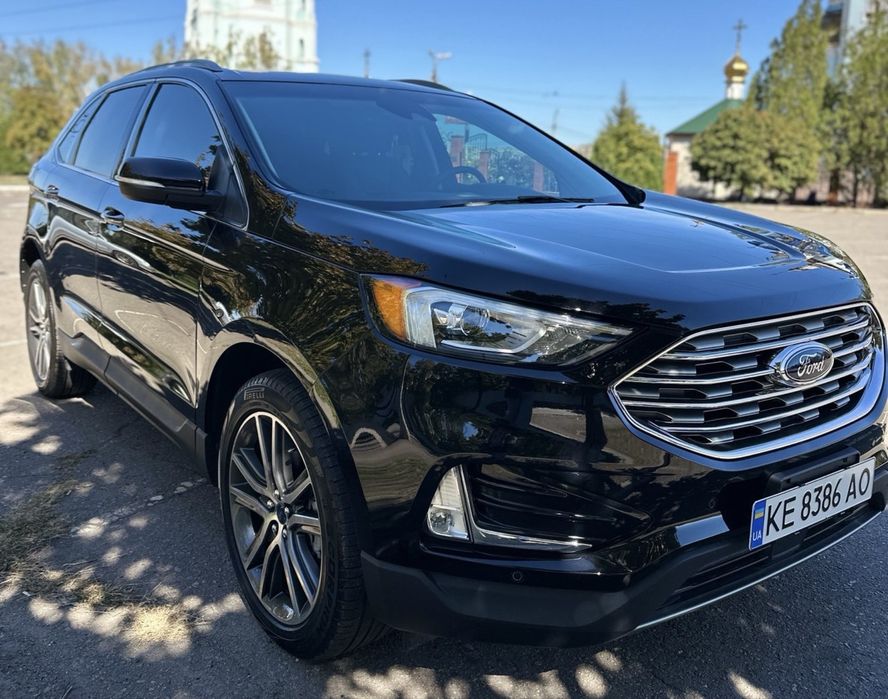 Ford Edge titanium