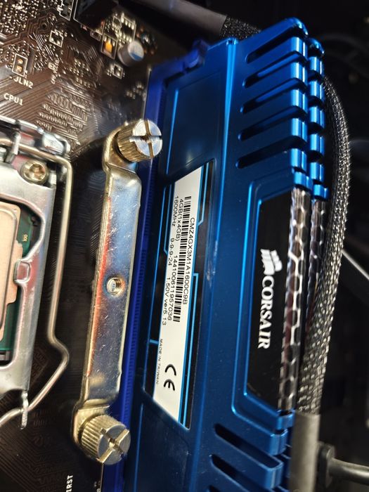 Intel i5 4690k GeForce GTX 760 2GB OC 8 GB Ram