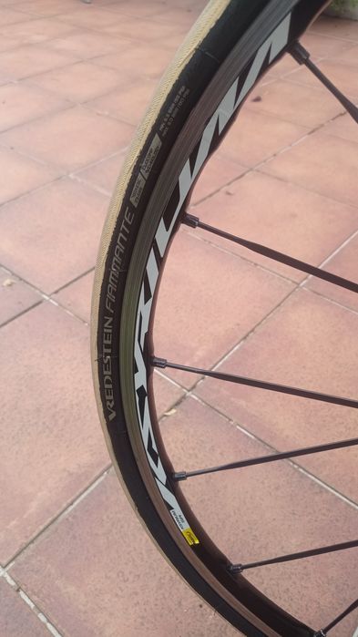 Bicicleta estrada em carbono