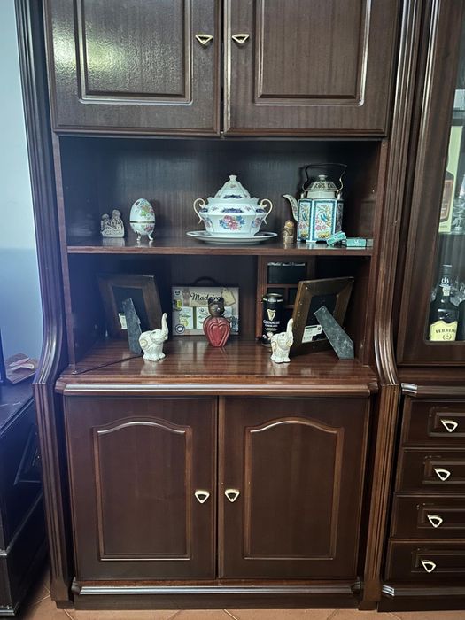 Mobiliário de sala/jantar em madeira – vendo conjunto ou separado