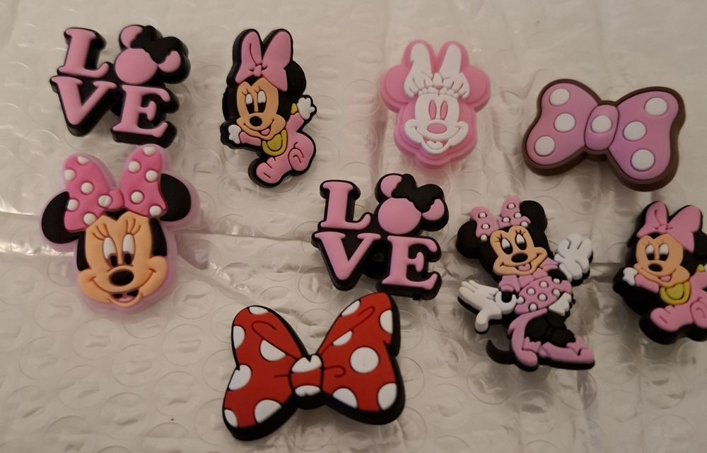 Przypinki wpinki do croksów Disney Mini Nowe  9 sztuk