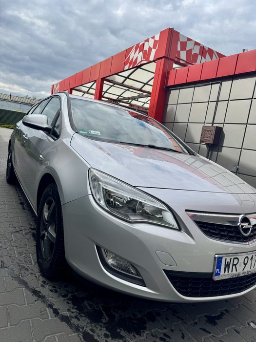 Opel Astra J 1.7 CDTI 2011r Kombi