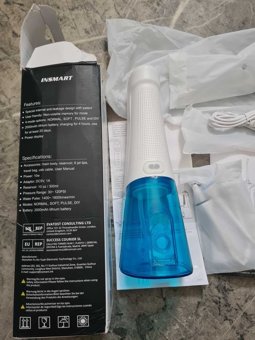 IRYGAToR ma 4 tryby mycia zębów 300ml + 6 różnych dysz końcówek